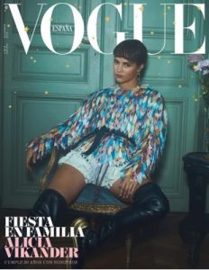 Vogue España – Diciembre, 2018 [PDF]